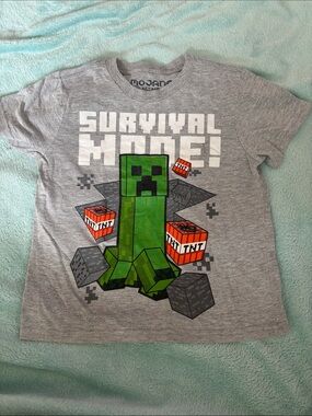 Minecraft Kids' Gray 'Survival Mode' Creeper Graphic Tee